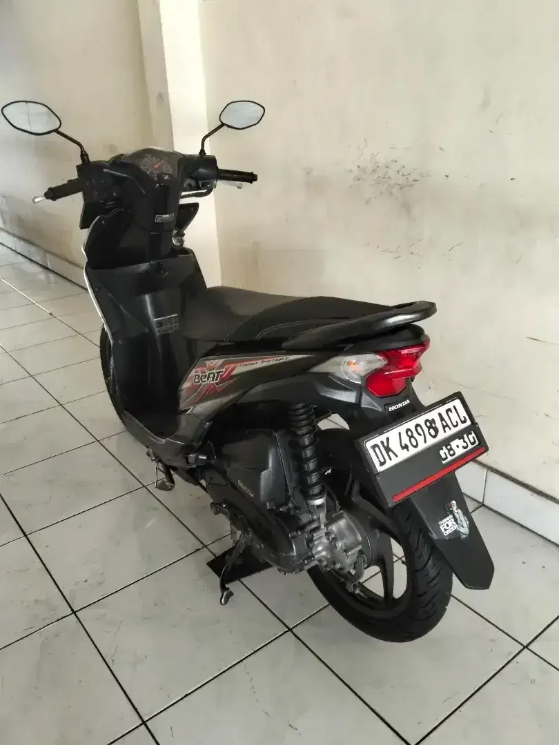 HONDA BEAT FI TAHUN 2015 PAJAK HIDUP SURAT LENGKAP - Image 4 of 5