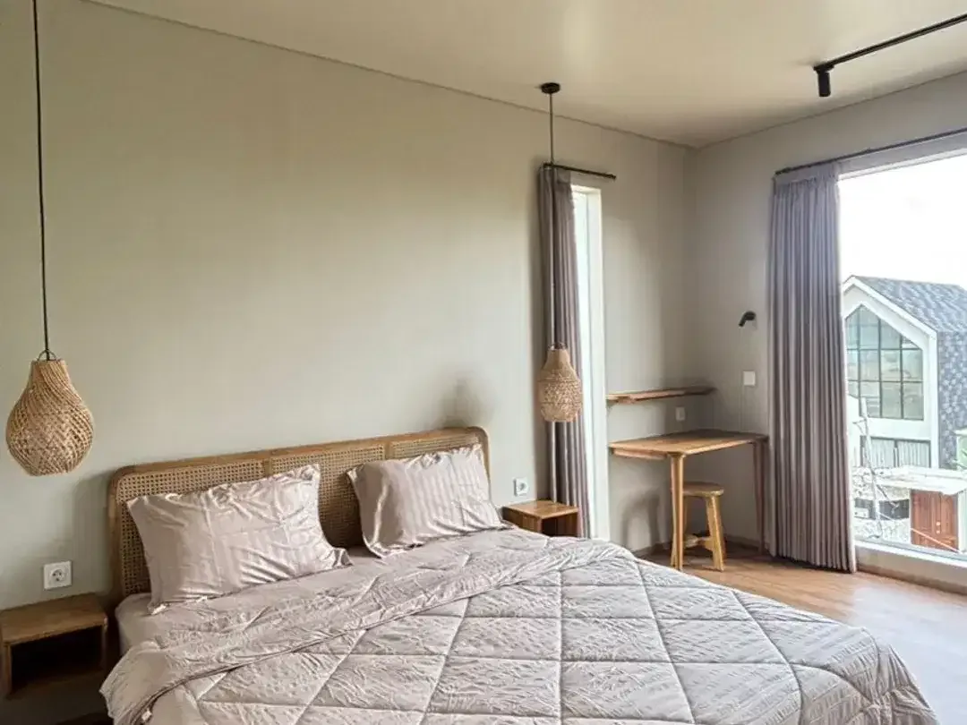 VILLA 2 KAMAR TIDUR LENGKAP DENGAN PEMANDANGAN LAUT DI ULUWATU - Image 6 of 10