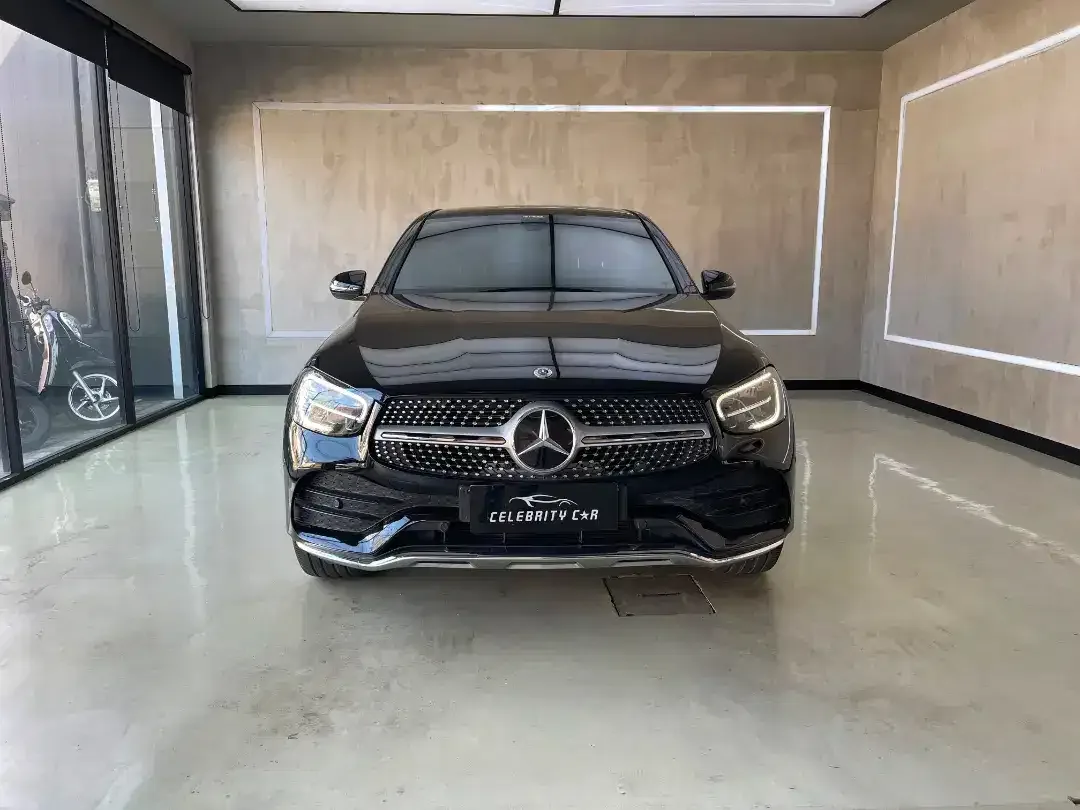 Mercedes-Benz GLC 300 4MATIC COUPE A/T 2022 HITAM METALIK - Image 1 of 10