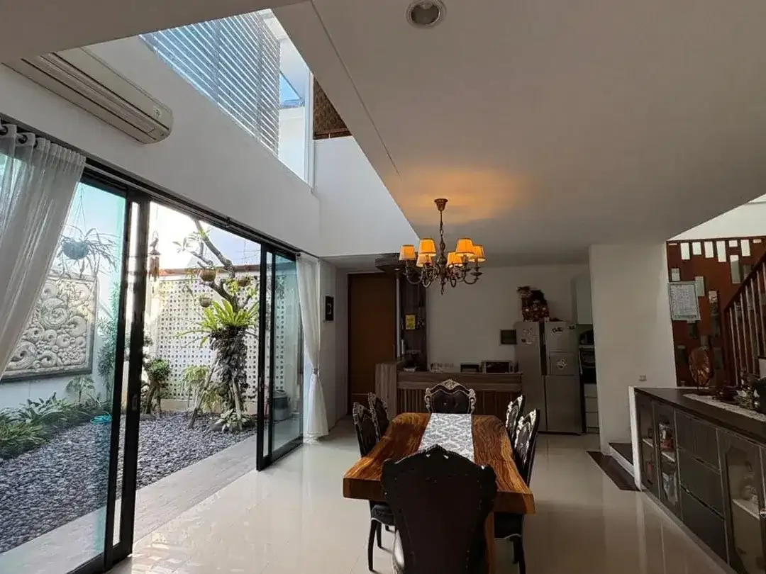 Rumah Mewah Premium 7 Kamar Tidur Dijual di Citraland Denpasar - Image 2 of 6