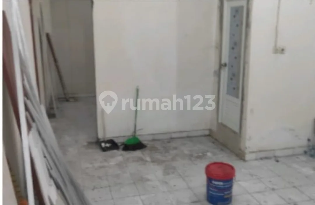 Ruko Komersial 4Lt Strategis di Pusat Kota Jalan Soekarno Tabanan - Image 2 of 4