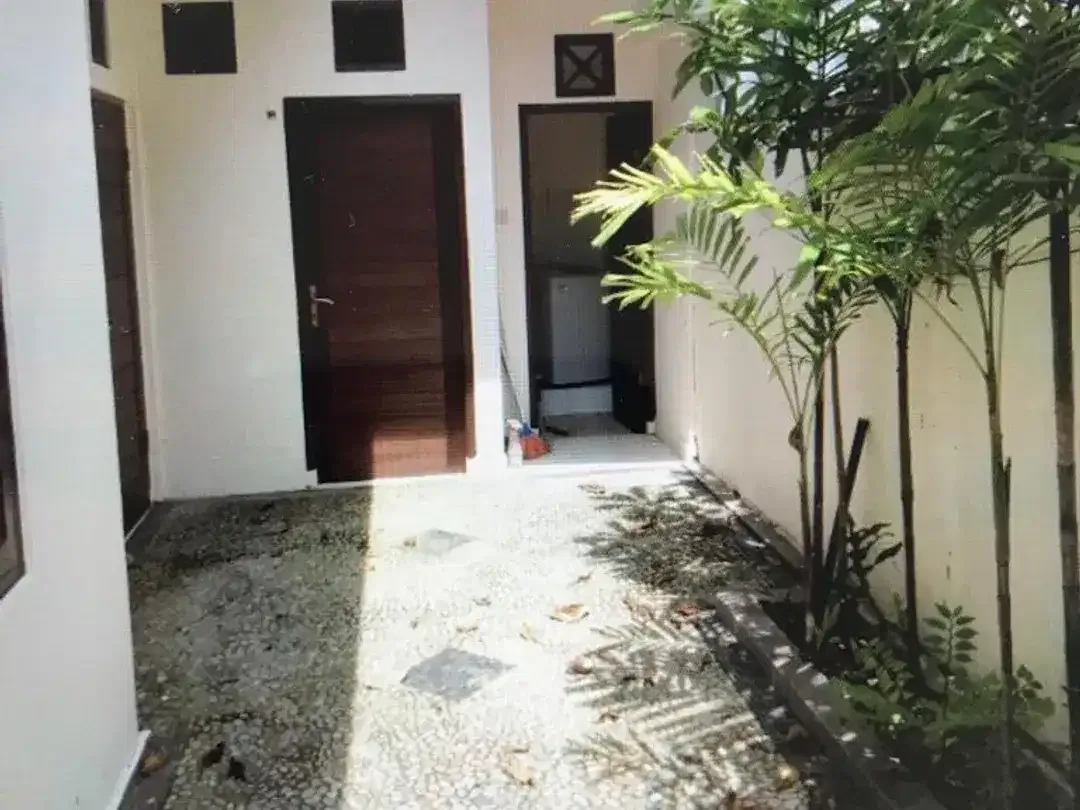 DIJUAL RUMAH FULLY FURNISHED 4 KAMAR. TIDUR SIAP HUNI KAMPIAL NUSA DUA - Image 4 of 10