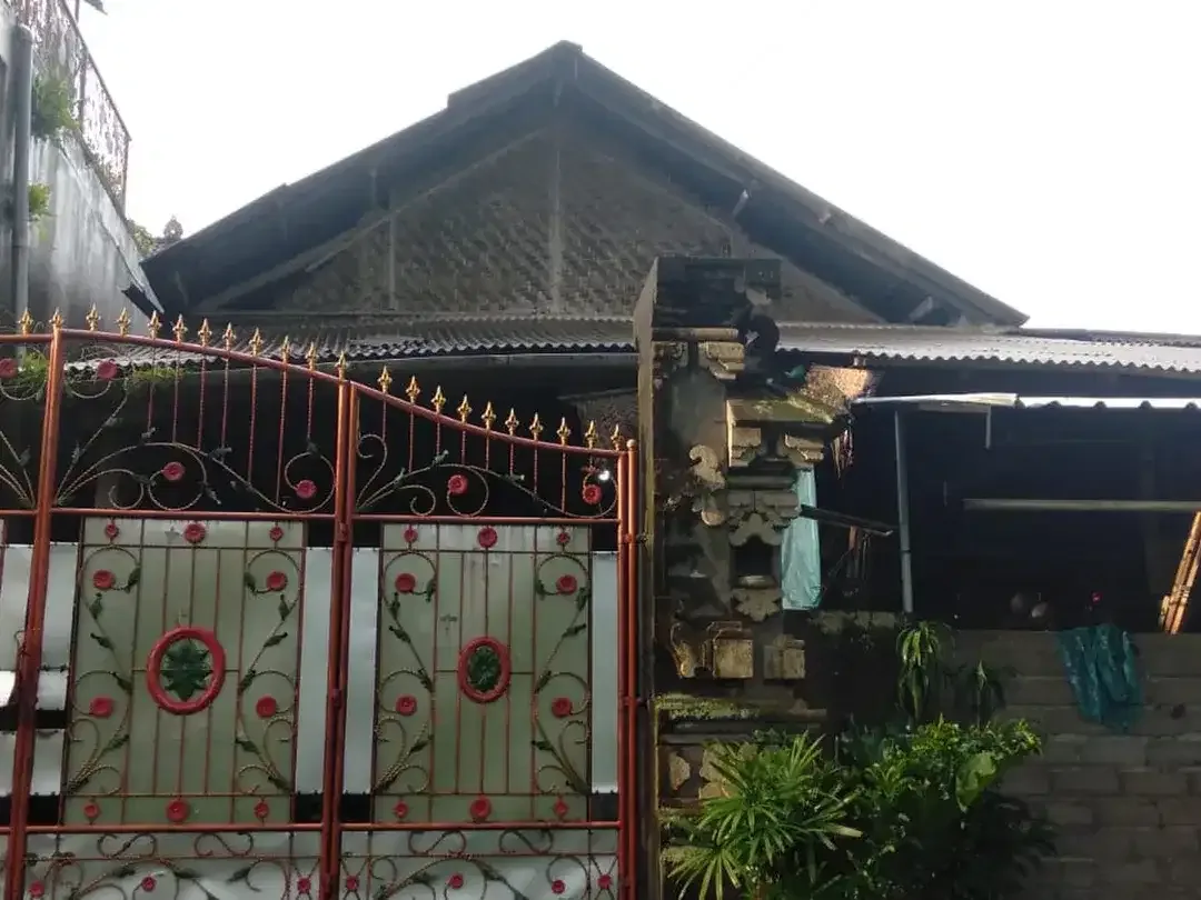Freehold - Spacious 4-Bedroom House in Tabanan Bali - Image 4 of 8