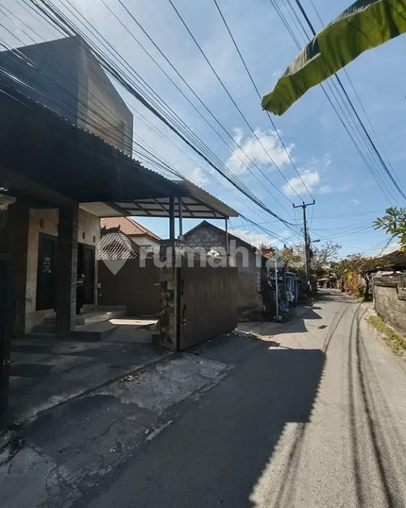 [Amr-096.Lyd] Rumah Modern bisa untuk Kantor Strategis Dekat Sanur - 4 Kamar Jl. Tukad Citarum, Renon - Denpasar - Image 2 of 4