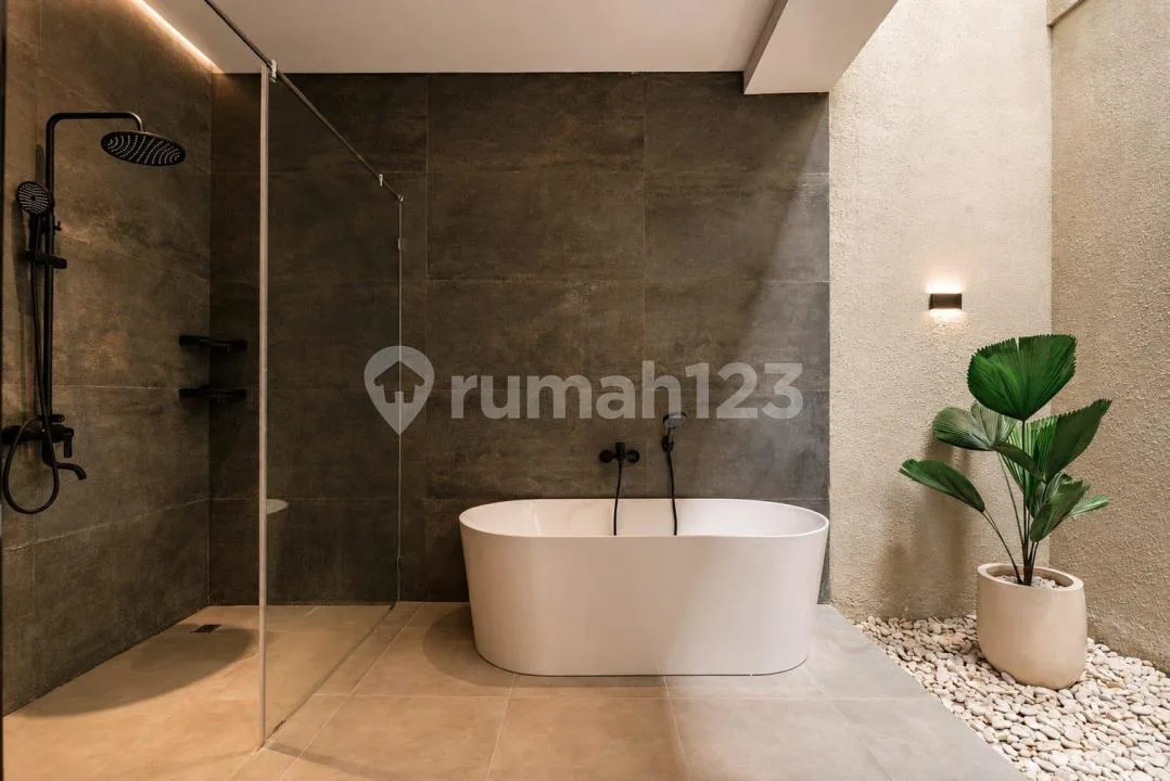 Onsale Villa Brand New Modern Berlokasi di Babakan, Canggu, Kuta Utara, Badung, Bali. - Image 3 of 4
