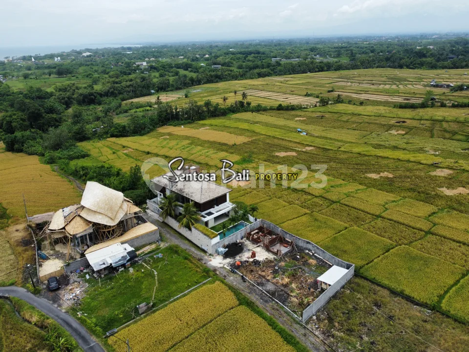 Luxury Villa di Pantai Mengening , Cemagi, Badung View Sawah - Image 3 of 4