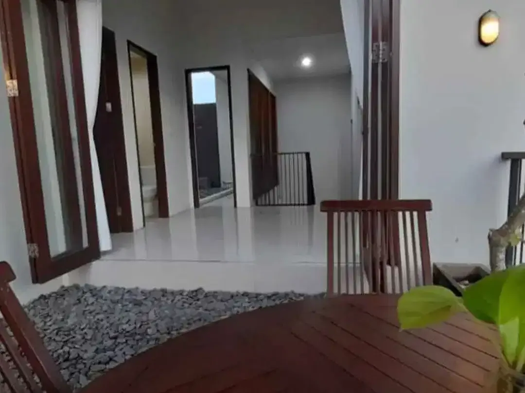 Dijual Rumah Lantai 2 - Berlokasi di Dalung Permai - Image 3 of 9