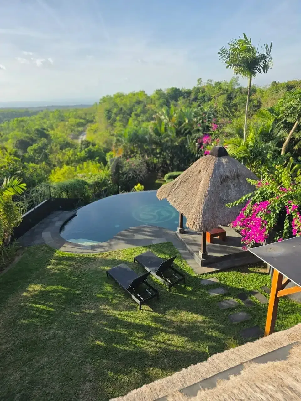 Villa ocean view balangan kuta selatan bali - Image 1 of 10