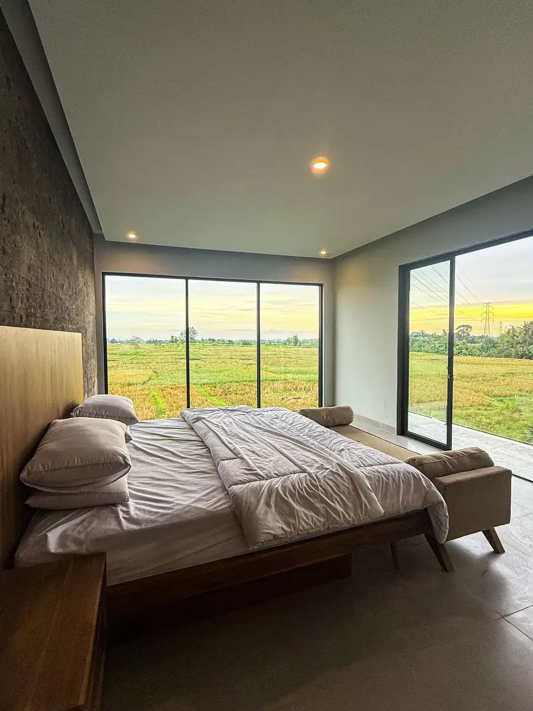 VILLA READY BAGUS 3 BR FURNISHED LOKASI DENGAT CANGGU BEACH - Image 3 of 10