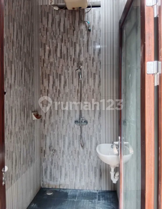 Disewakan Tahunan,Rumah Semi Villa Denpasar Selatan - Image 2 of 4