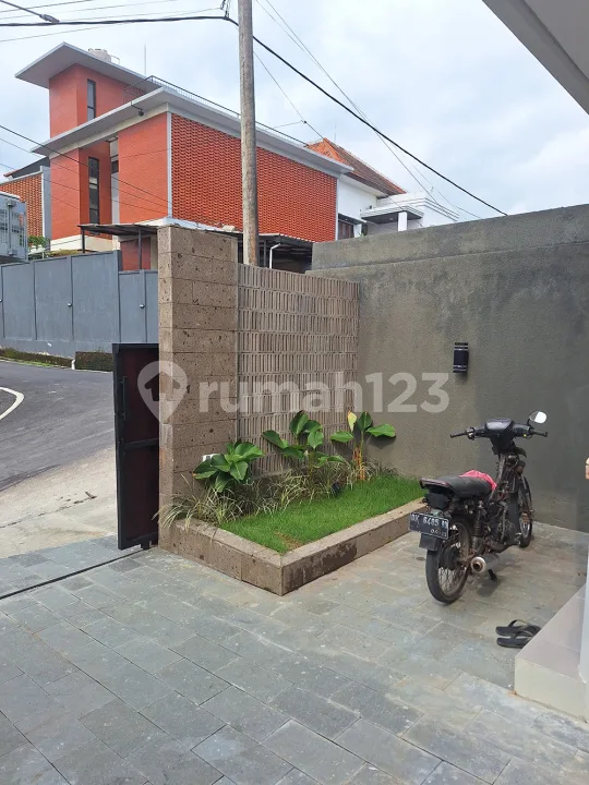 Rumah Baru Modern Siap Huni Jl. Saridana Cargo Denpasar Bali - Image 3 of 4
