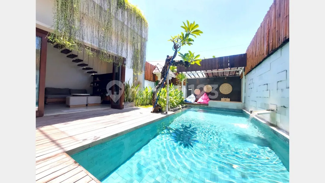 3Br Tropical Villa di Seminyak, SHM + Well Kept + Fully Furnished - Image 2 of 4