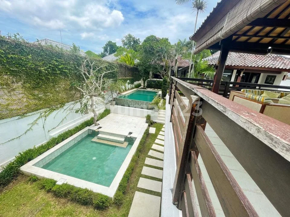 For Rent - Yearly Luxury 3 Bedroom Villa - Pererenan - Image 1 of 4