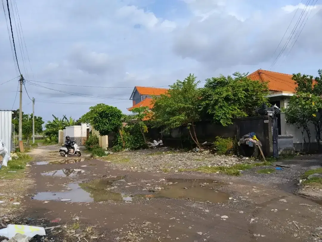 Dijual Rare Opportunity Land and Building Zona Kuning dengan Lebar Depan 15 Meter di Jantung Renon Denpasar Selatan - Image 2 of 5