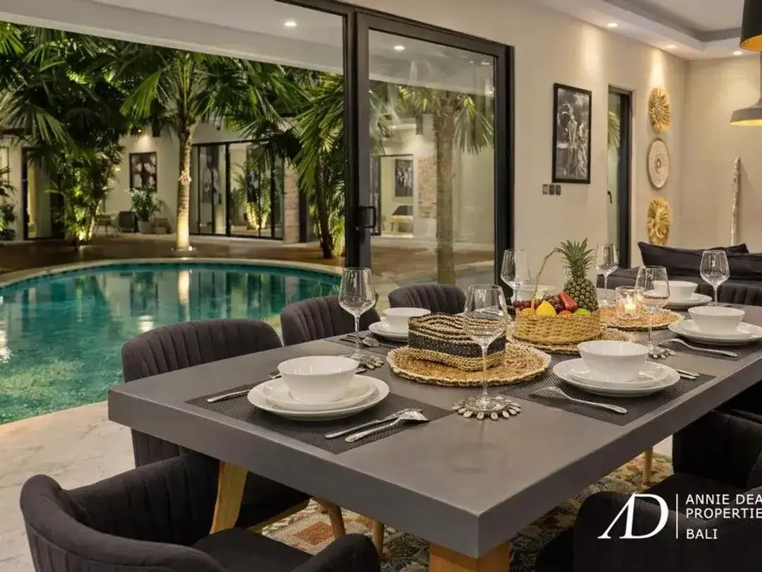 FREEHOLD | MODERN DESIGN VILLA IN PRIME SEMINYAK - Image 6 of 10