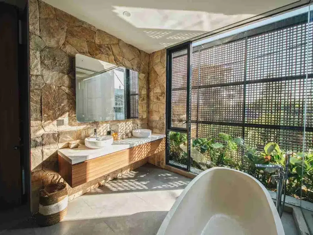 Beautiful 3 bedroom villa tumbak bayuh fully furnished strategic - Image 7 of 10