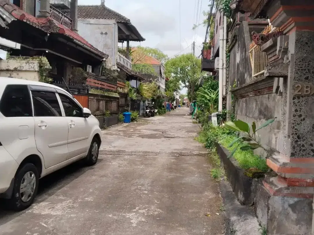 Peluang Langka! Rumah Strategis di Denpasar - Image 2 of 10