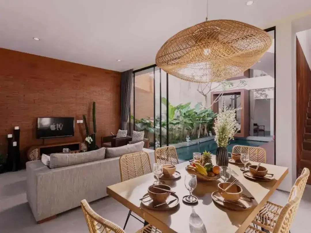 Beautiful Villa in the Tourist Area of Berawa Canggu, Close to Beach - Image 2 of 7