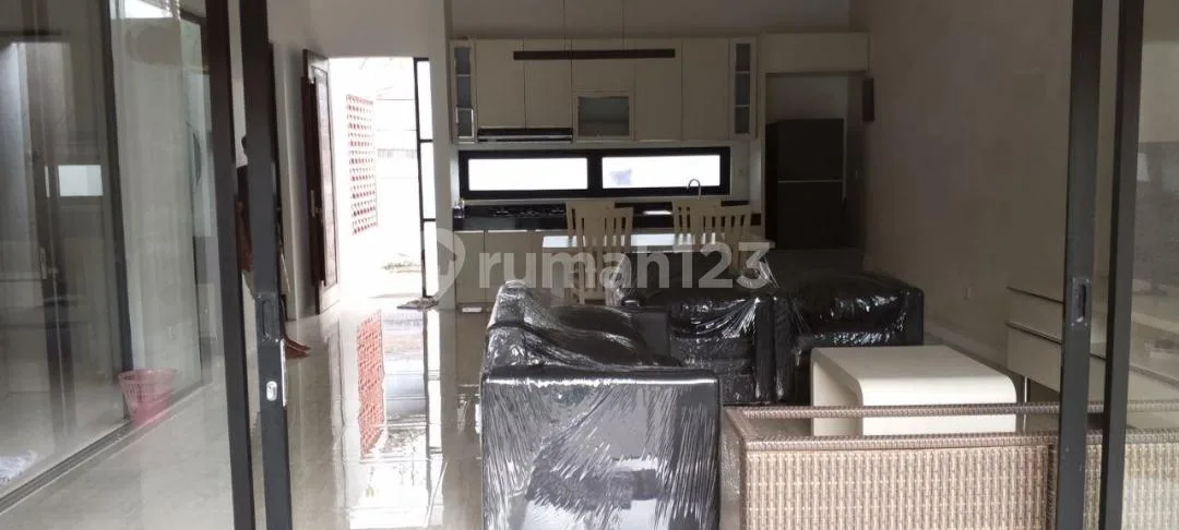 Disewakan Villa Baru Renovasi Full Furnished - Image 3 of 4