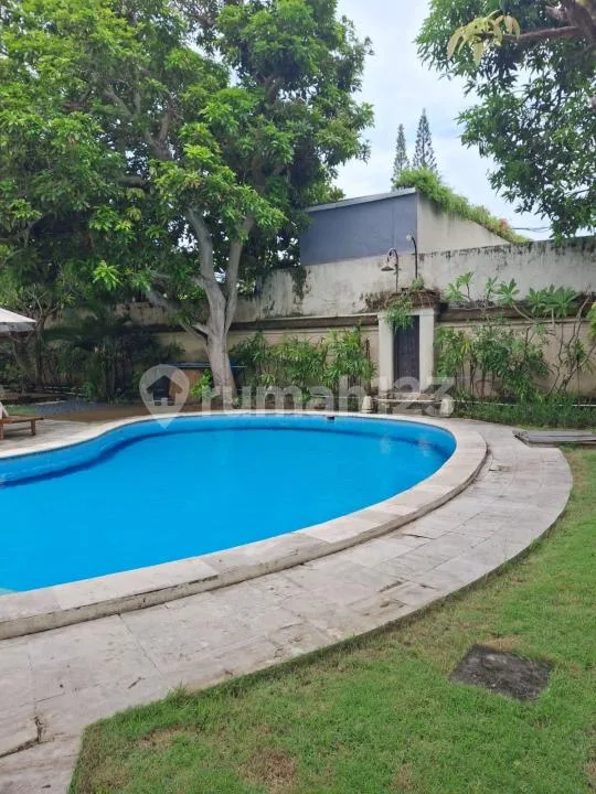 Tanah Bonus Villa dan Pool Turun Harga Dekat Pantai Seminyak - Image 3 of 4