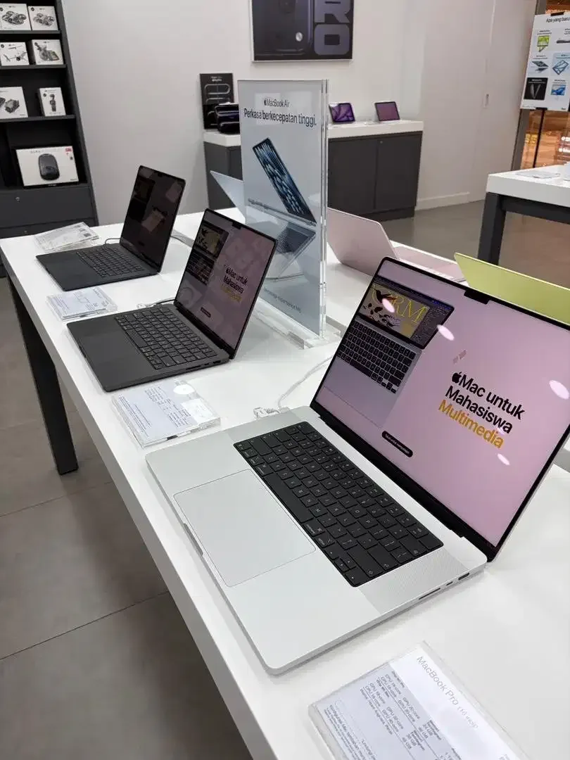 MacBook Neo 256 GB Resmi iBox - Image 3 of 3