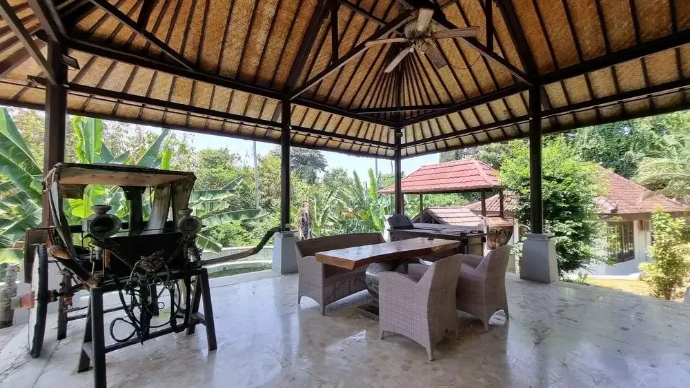 Villa 3 Bedroom yg Luas -hanya 3 menit dari Pantai Saba, Bali - Image 4 of 10