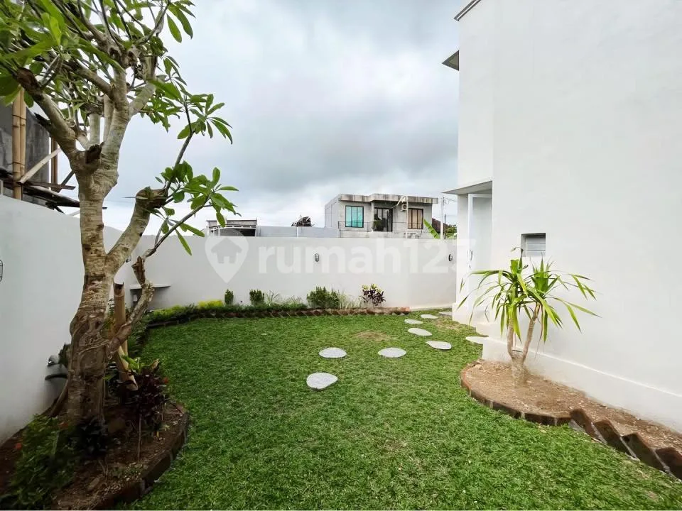 Unfurnished 2-Storey House For Rent In Munggu 3+1 Bedrooms - Image 2 of 4