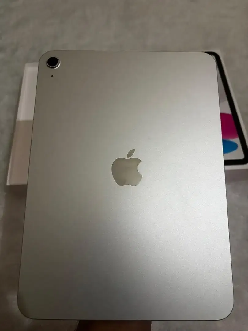 Ipad gen 11 128 GB silver ibox - Image 1 of 2