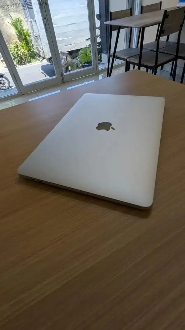 MACBOOK PRO 13 16/512gb 2020 - Image 4 of 5