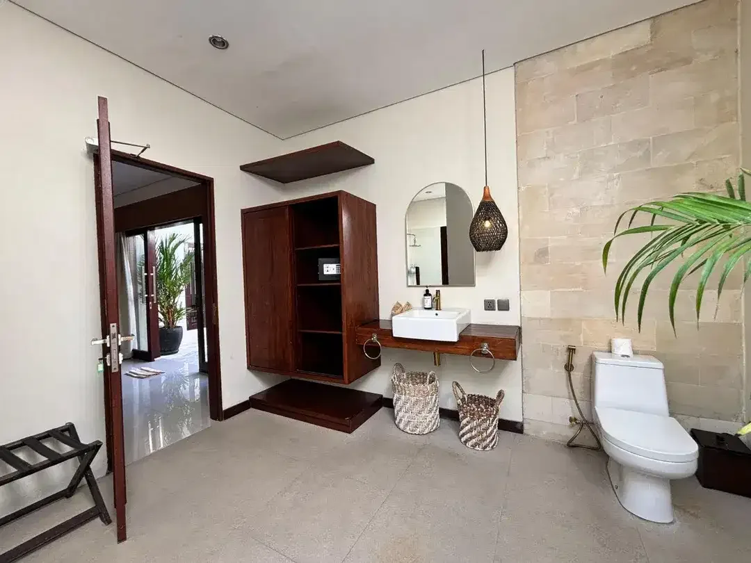 2BR VILLA IN A GATED CLUSTER BUMBAK UMALAS - Image 5 of 10