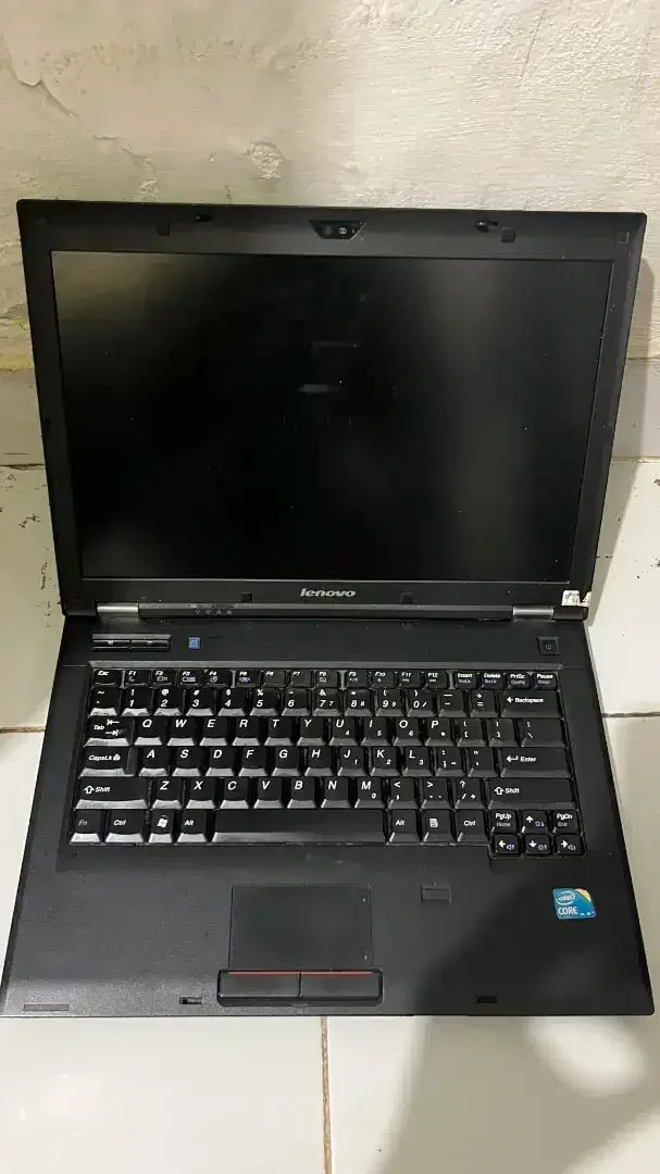 LAPTOP LENOVO E46 INTEL CORE i5 - Image 1 of 5