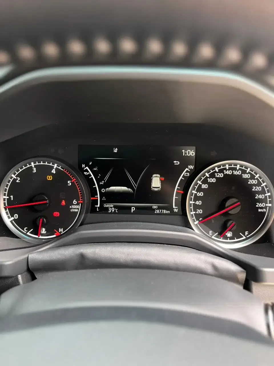 Toyota Land Cruiser 2023 Diesel - Image 9 of 10