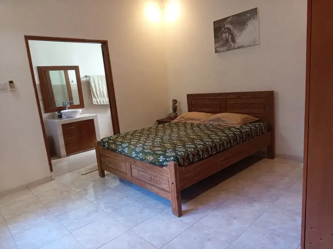 rumah murah 2 lantai di kerobokan, lokasi strategis,furnish - Image 9 of 10