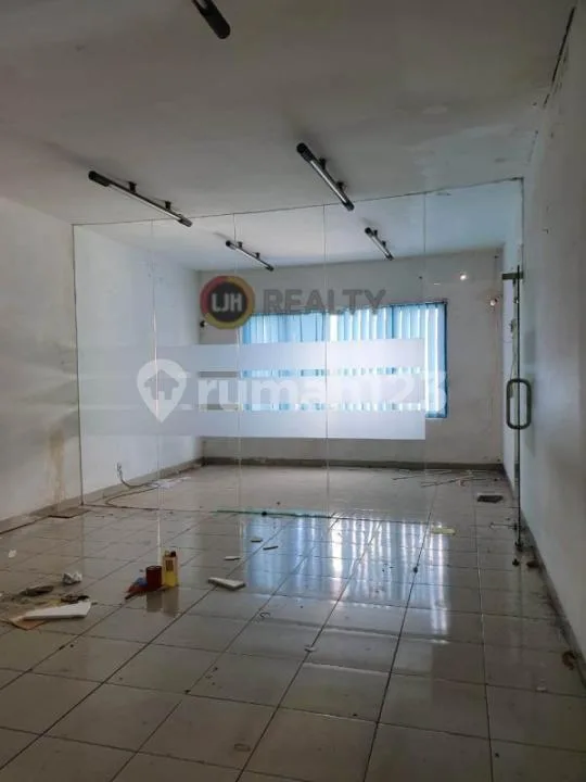 Shophouse For Sale At Teuku Umar, Denpasar, Strategic Location, Well Maintained - Image 4 of 4