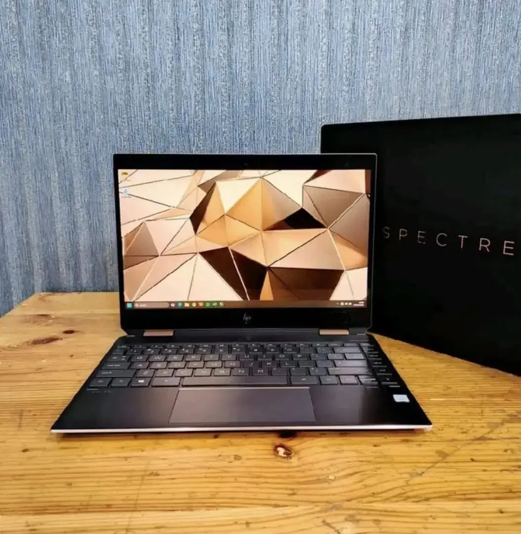 LAPTOP HP SPECTRE X360  i7-8565U fullset original resmi - Image 6 of 10