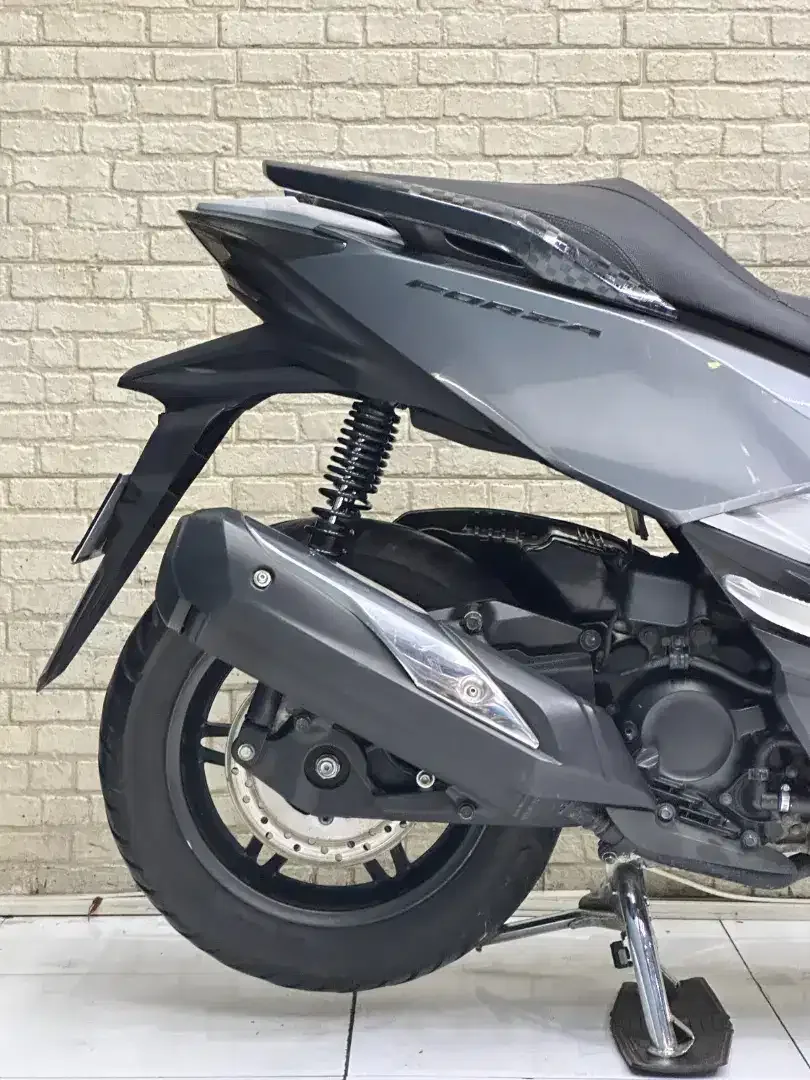 MATIC MEWAH‼️ Honda Forza 250 ABS 2018 Silver TERMURAH Mustika malang - Image 6 of 10