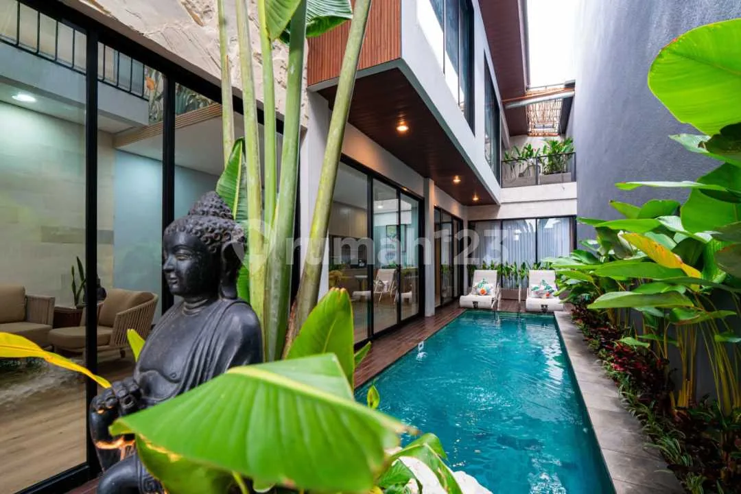 Villa Kemenuh Ubud 3 Bedrooms 152M2 - Image 1 of 4