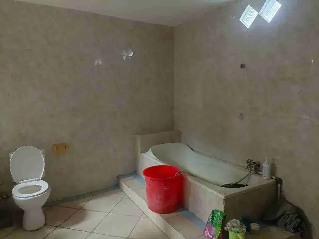 Jual Rumah 1lt Luas Tanah 400m2 Lokasi Jl Batur Sari Sanur Dekat Pantai area Investasi Strategis. Gr - Image 7 of 10