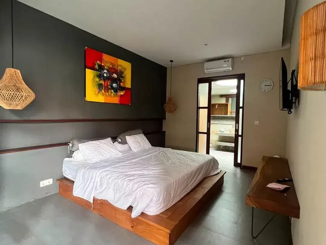 Villa Modern 3 Kamar Tidur Full Furnished Disewakan di Kerobokan - Image 4 of 7