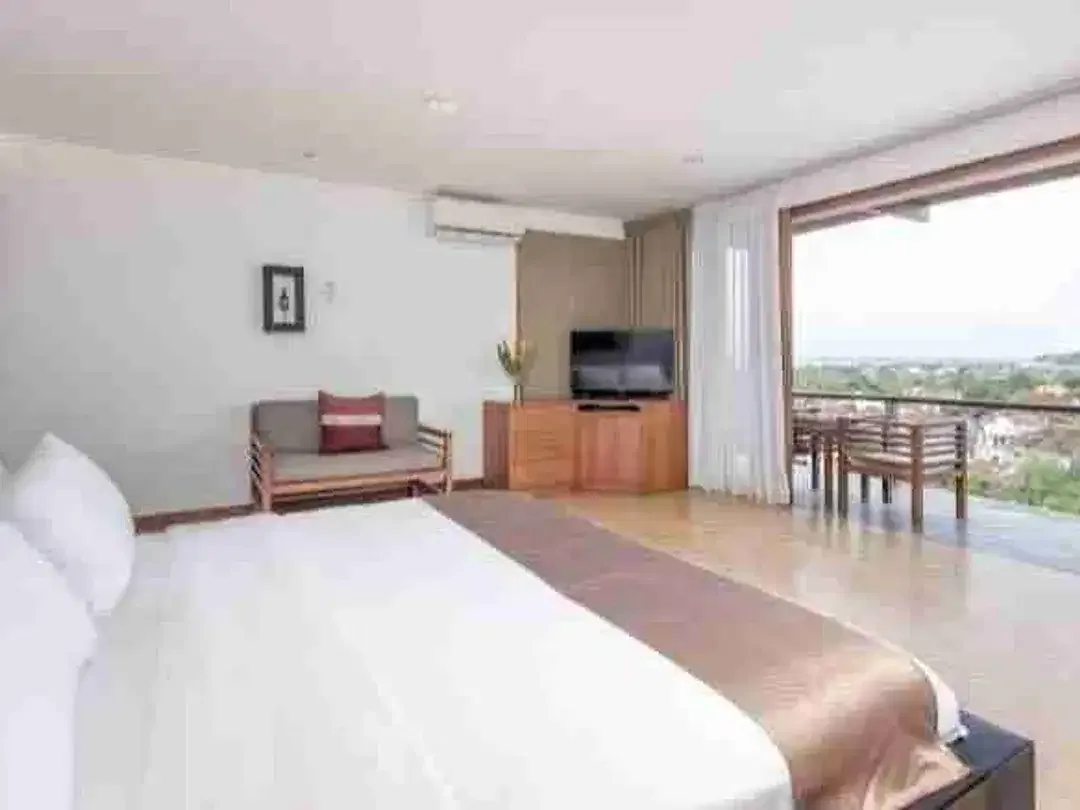 dijual villa 10 bedroom IDR 25 milyar Ditaman griya Jimbaran Kuta Selatan Badung Bali - Image 7 of 10