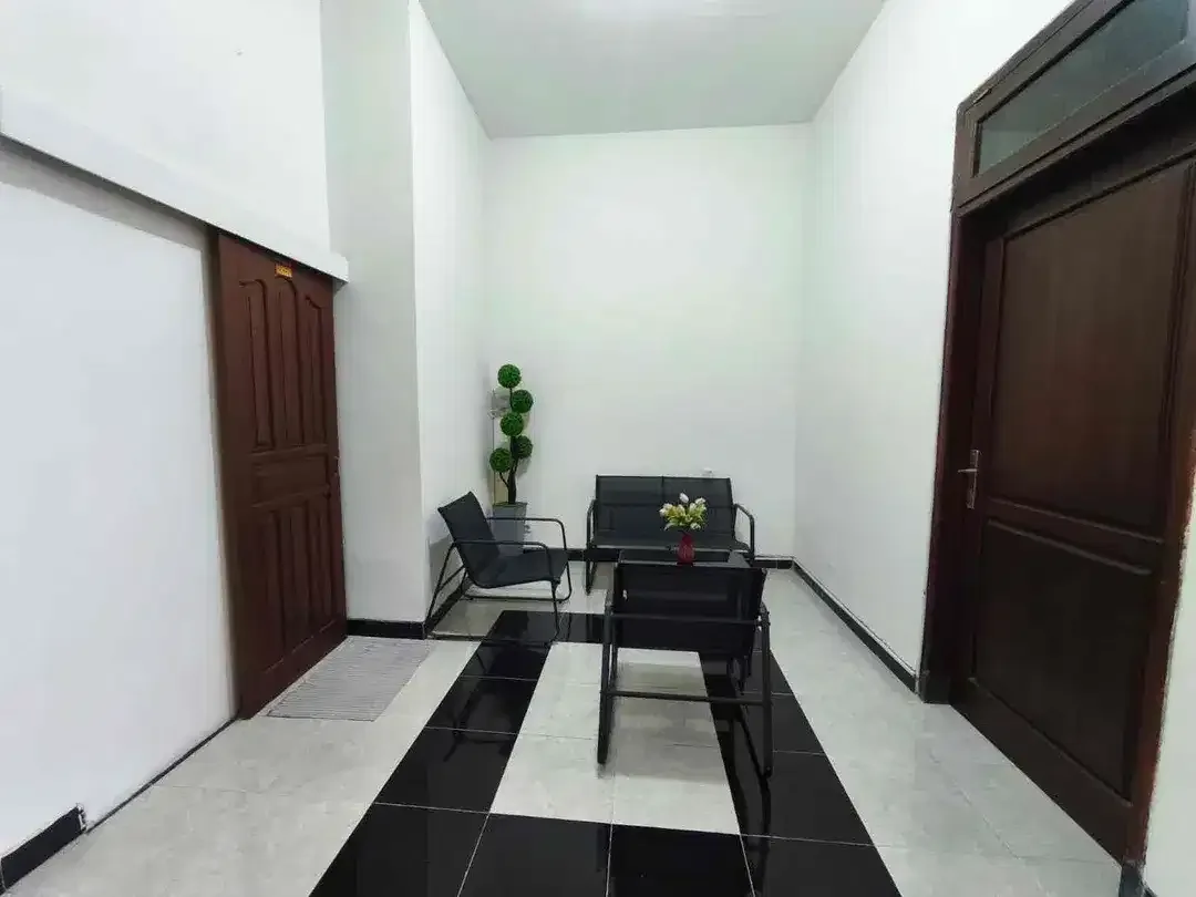 Rumah MURAH 2 Lantai Dekat Club Jimbaran Taman Griya - Image 3 of 10