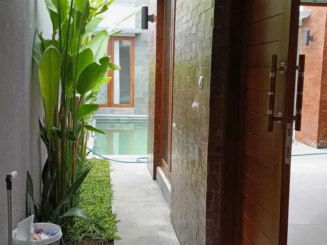 FOR RENT VILLA 3BR PRIVAT POOL STARTEGIS AREA SANUR NEAR SINDHU BEACH - Image 2 of 10