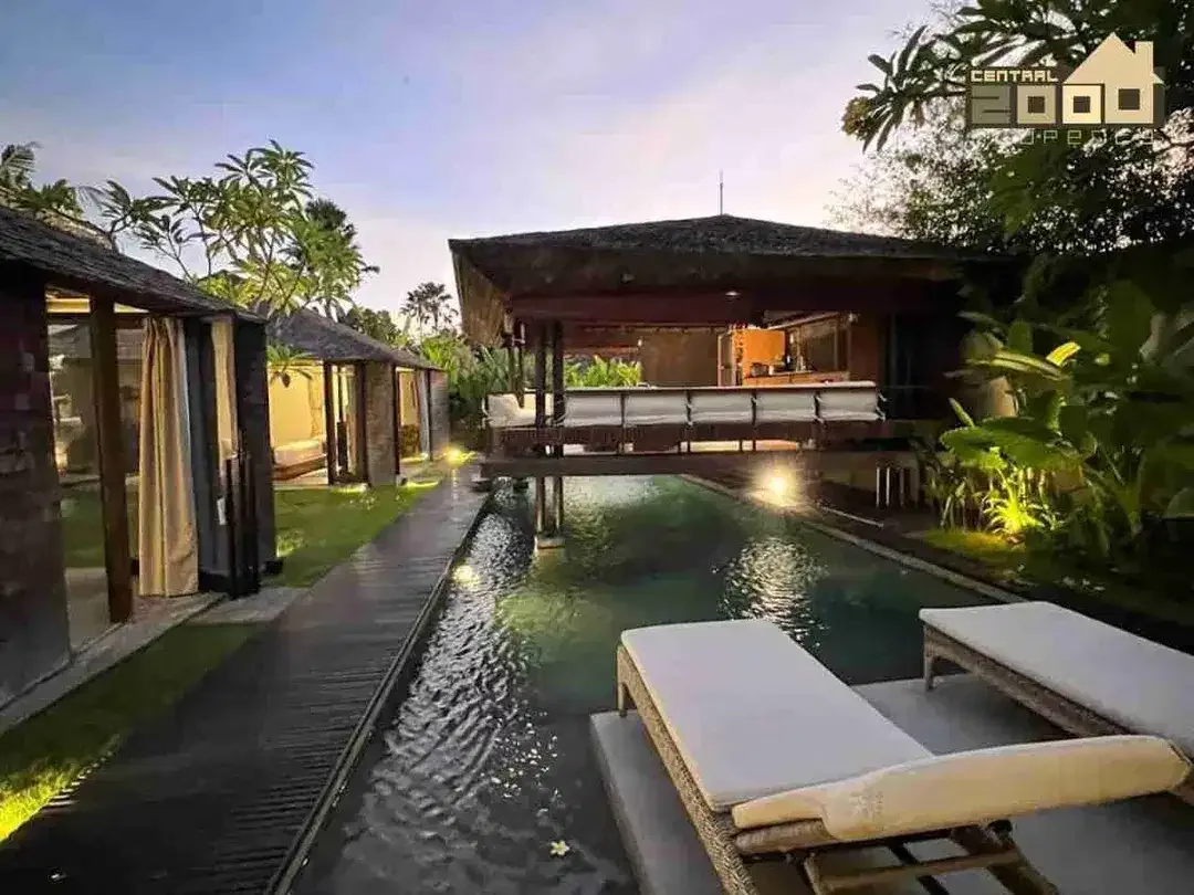 Dijual Villa Tropis Freehold 3 Kamar di Nelayan Beach Canggu - Image 2 of 10