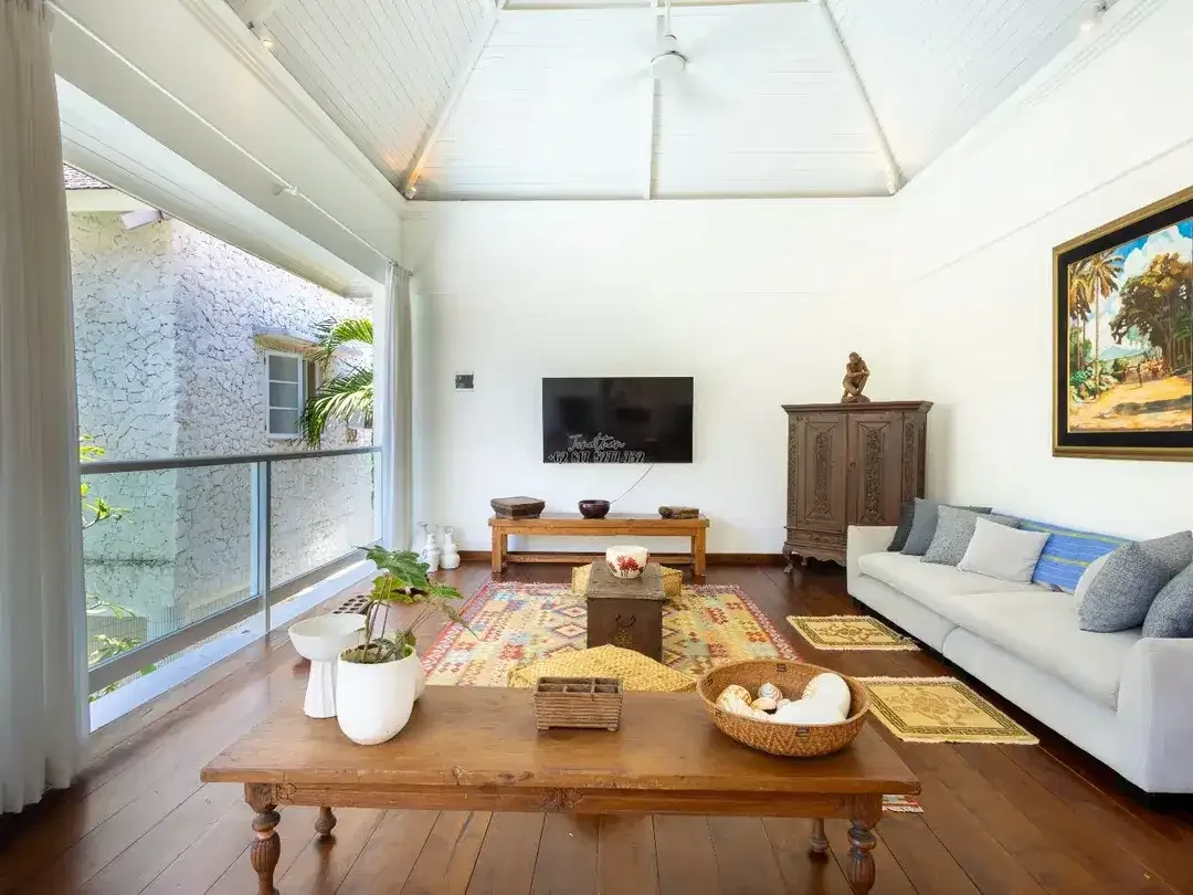 Luxury Villa 4 Kamar Tirta Akasa Sanur Dekat Pantai - VSSU - Image 7 of 10