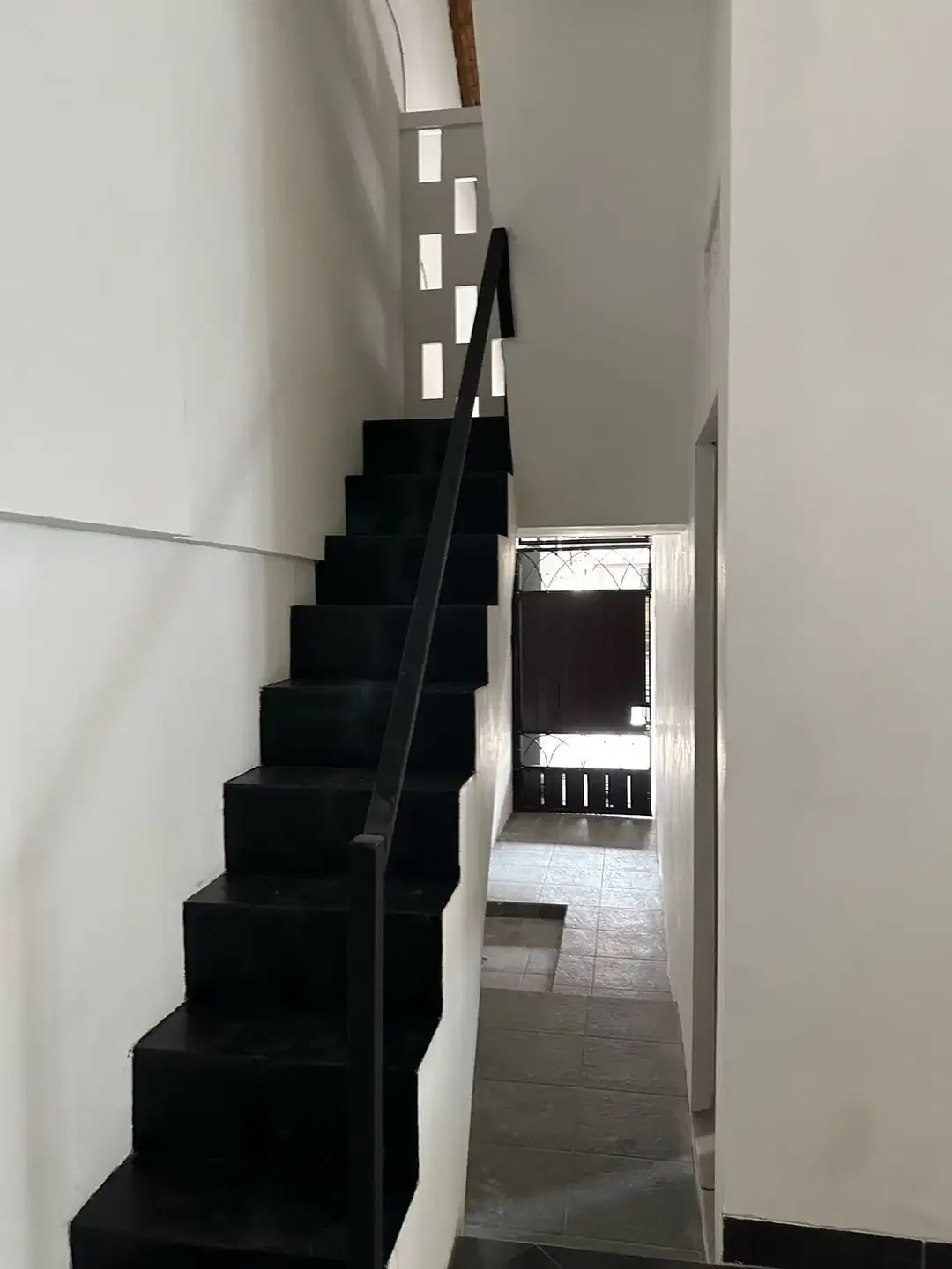 JUAL RUMAH SIAP HUNI DALAM KOMPLEKS DI JIMBARAN - Image 5 of 10
