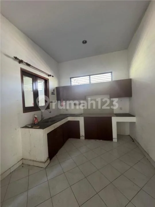 For Long Lease - Clasic House At Sanur Area Suitable For Shop Or Villa - Image 2 of 4
