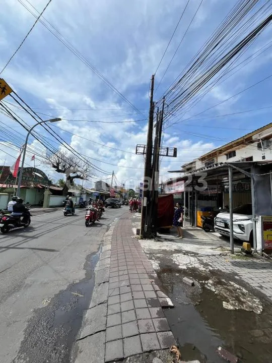 Ruko Strategis 2 Lantai SHM Jalan Utama di Dewi Sartika, Kuta - Image 2 of 4