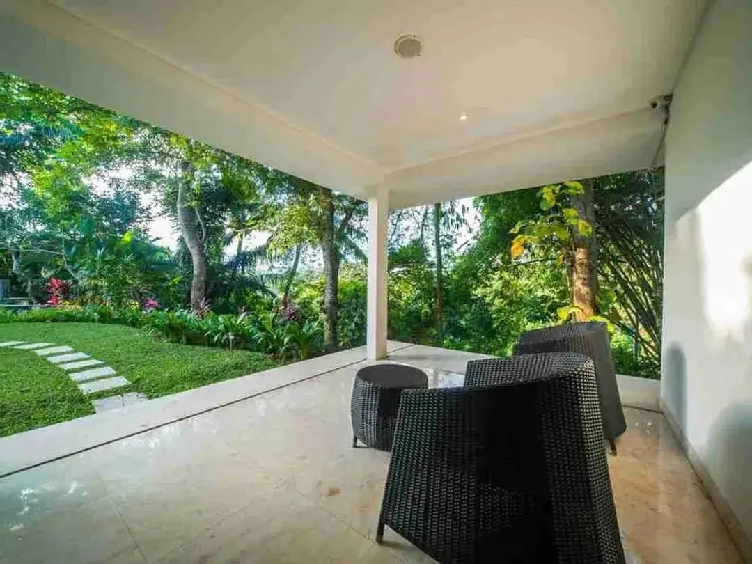 Tropis Modern River view Huge Garden Villa Sukawati Ubud Gianyar Bali - Image 9 of 10