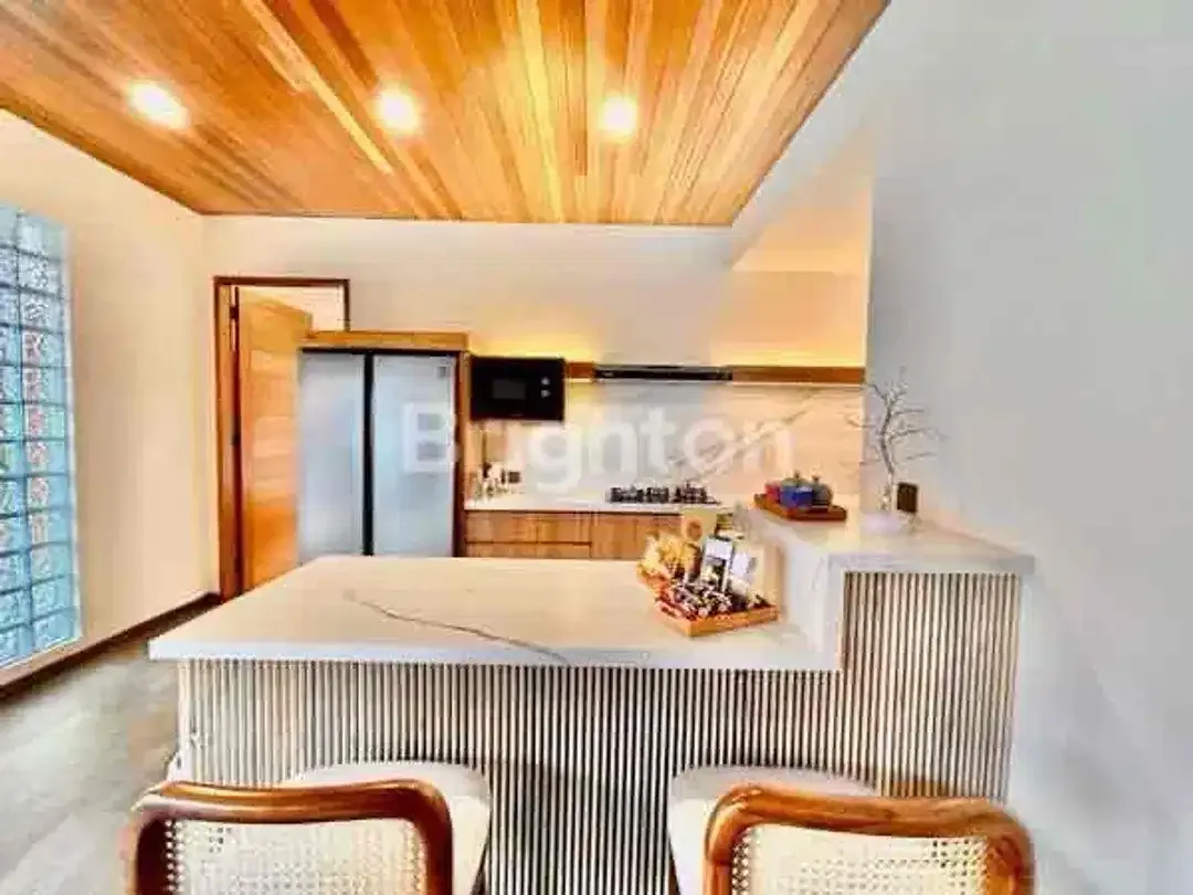 3 BR TROPICAL VILLA FULL FURNISHED IN SANUR BEACHSIDE - Image 3 of 8