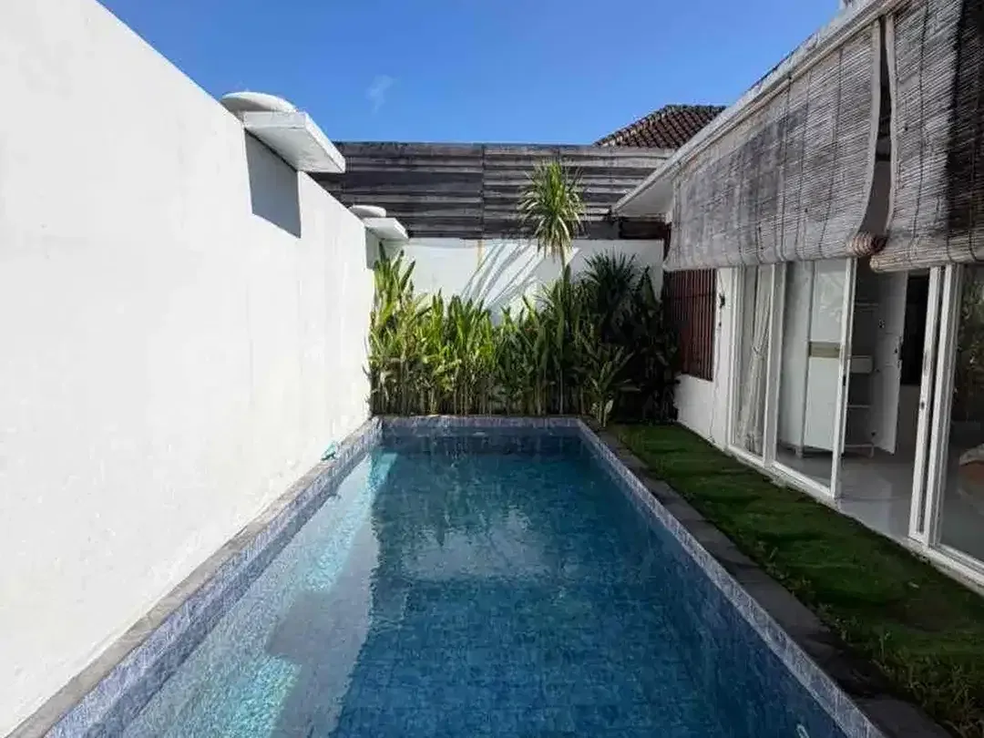 Disewakan Villa 2BR Lokasi Strategis di Sunset Road Kuta - Image 2 of 10